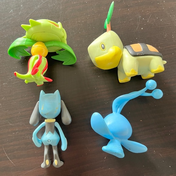 2007 Pokémon figures Bundle - Turtwig, Manaphy, Riolu & Carnivine Jakks Nintendo - Picture 2 of 6